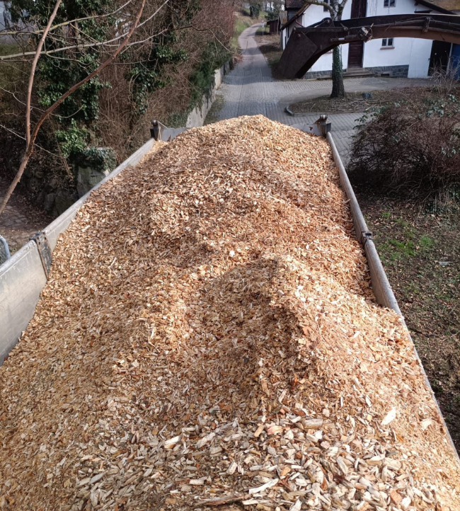 energieholz-bergstrasse-hackschnitzel-slider3 Unser Leistungskatalog